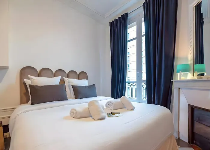 Tbs 321 - Superb Apartment With Eiffel Tower View